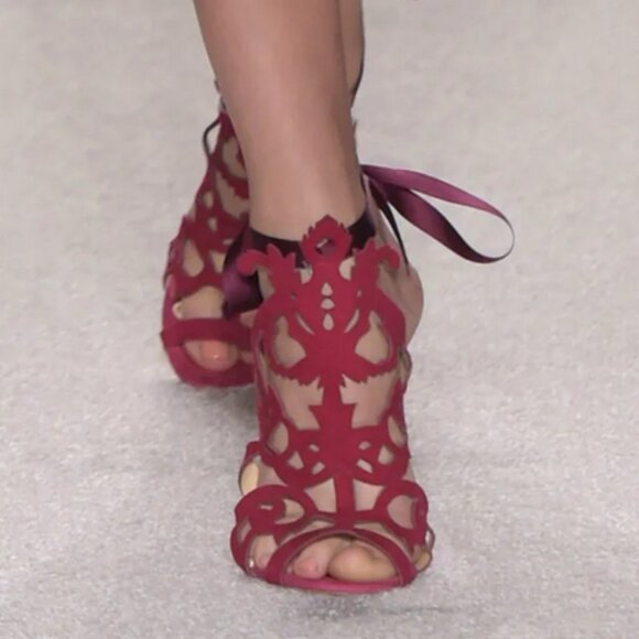 💕 Marchesa “Jessica” Hot Pink Suede Laser-Cut Gladiator Heels Ribbon Lace-Up  8 - Picture 1 of 7